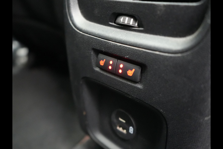 Ford Kuga 2.5 ST-Line Plug In Hybrid 225pk Dealer O.H PHEV | Panodak | Head Up | Adaptive Cruise | 360 Camera | Verwarmde Sportstoelen & Sportstuur | Apple Carplay | Navigatie | Keyless | Virtual | DAB |