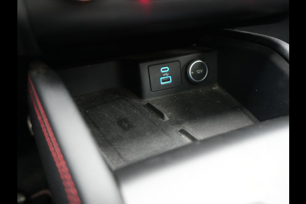 Ford Kuga 2.5 ST-Line Plug In Hybrid 225pk Dealer O.H PHEV | Panodak | Head Up | Adaptive Cruise | 360 Camera | Verwarmde Sportstoelen & Sportstuur | Apple Carplay | Navigatie | Keyless | Virtual | DAB |