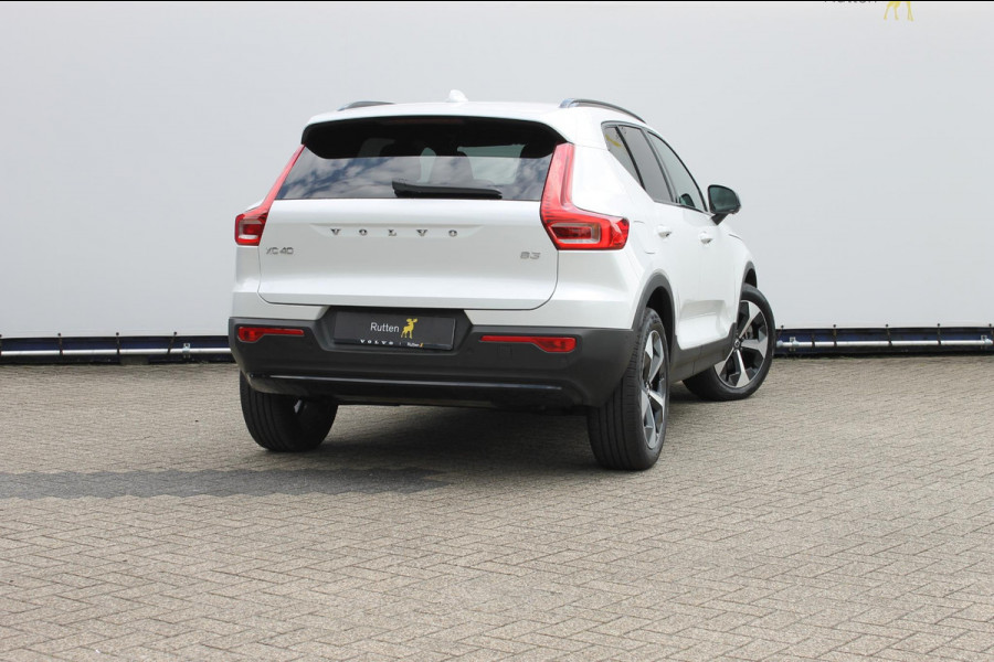 Volvo XC40 B3 177PK Automaat Plus Dark Google infotainment / Draadloos telefoon opladen / Elektrisch bedienbare bestuurdersstoel met geheugen / Adaptieve Cruise Control