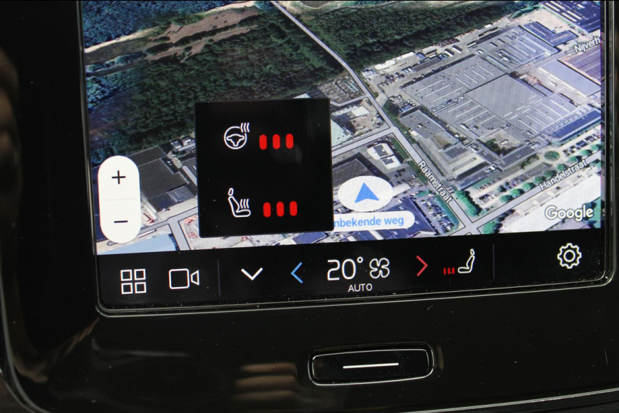 Volvo XC40 B3 177PK Automaat Plus Dark Google infotainment / Draadloos telefoon opladen / Elektrisch bedienbare bestuurdersstoel met geheugen / Adaptieve Cruise Control