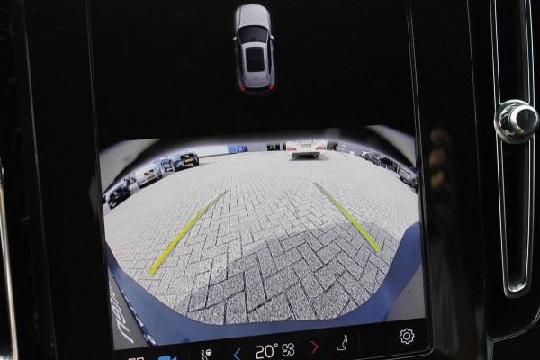 Volvo XC40 B3 177PK Automaat Plus Dark Google infotainment / Draadloos telefoon opladen / Elektrisch bedienbare bestuurdersstoel met geheugen / Adaptieve Cruise Control