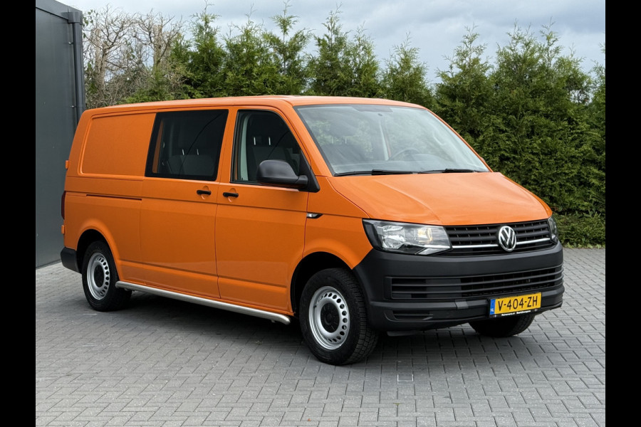 Volkswagen Transporter 2.0 TDI / L2H1 / DUBBELE CABINE / 1e EIG. / TREKHAAK / AIRCO / CRUISE / SIDEBARS