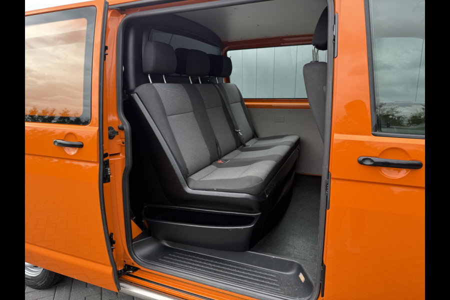 Volkswagen Transporter 2.0 TDI / L2H1 / DUBBELE CABINE / 1e EIG. / TREKHAAK / AIRCO / CRUISE / SIDEBARS
