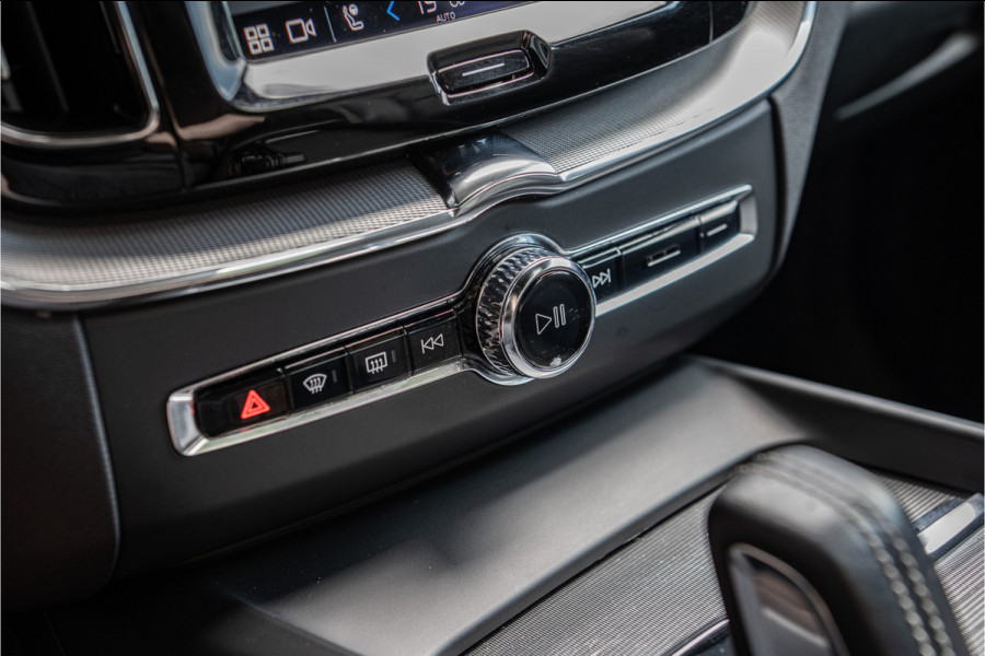 Volvo XC60 2.0 B4 R-Design -Diesel- Dark - Standkachel - H/K - Trekhaak