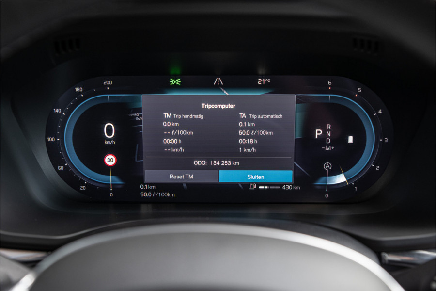 Volvo XC60 2.0 B4 R-Design -Diesel- Dark - Standkachel - H/K - Trekhaak