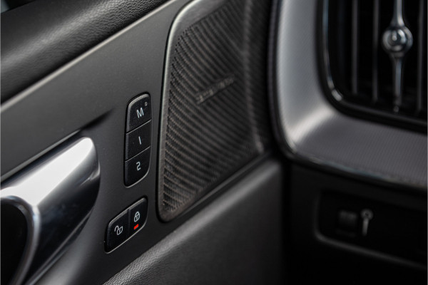 Volvo XC60 2.0 B4 R-Design -Diesel- Dark - Standkachel - H/K - Trekhaak