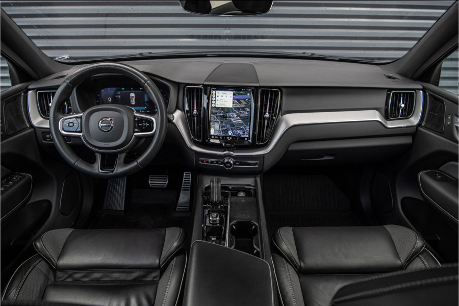 Volvo XC60 2.0 B4 R-Design -Diesel- Dark - Standkachel - H/K - Trekhaak