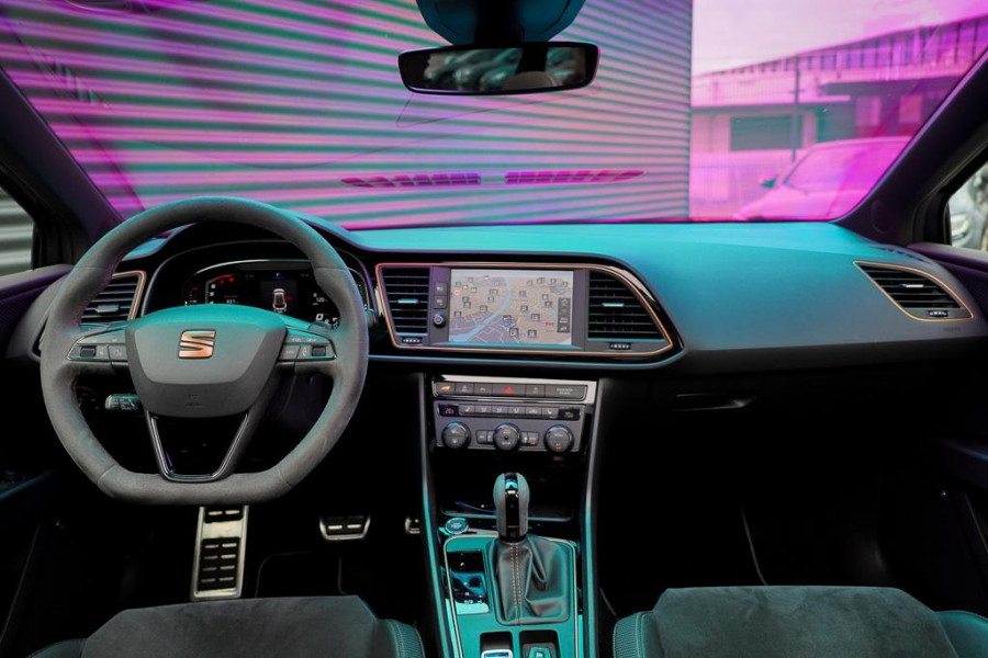 Seat León ST 2.0 TSI 4DRIVE CUPRA R Ultimate Edition / Pano / Carplay