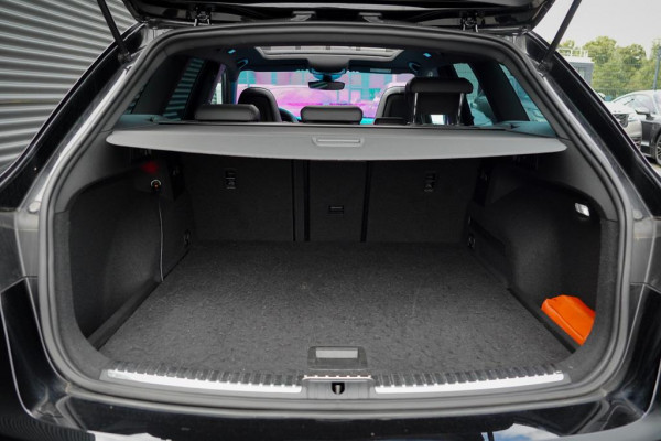 Seat León ST 2.0 TSI 4DRIVE CUPRA R Ultimate Edition / Pano / Carplay