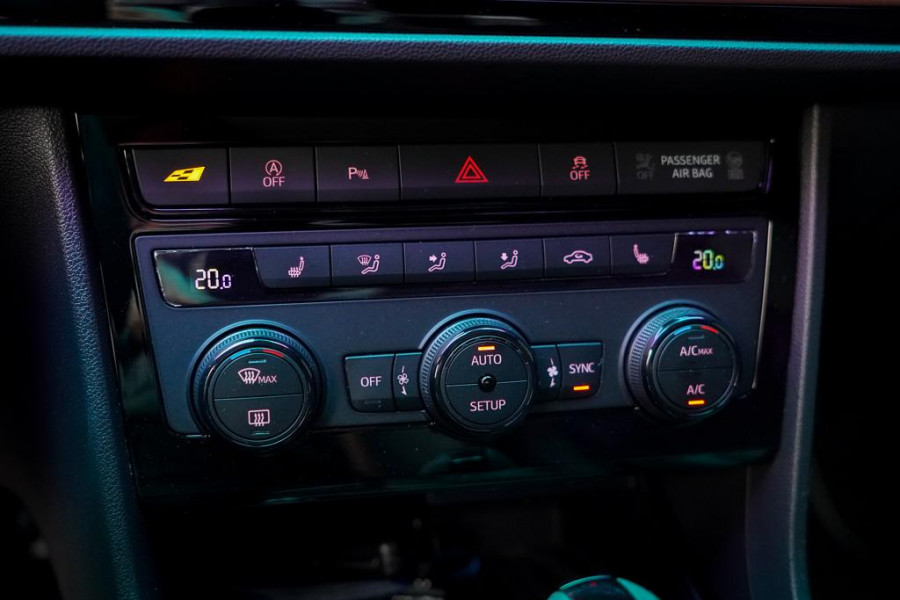 Seat León ST 2.0 TSI 4DRIVE CUPRA R Ultimate Edition / Pano / Carplay
