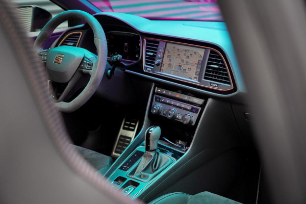 Seat León ST 2.0 TSI 4DRIVE CUPRA R Ultimate Edition / Pano / Carplay