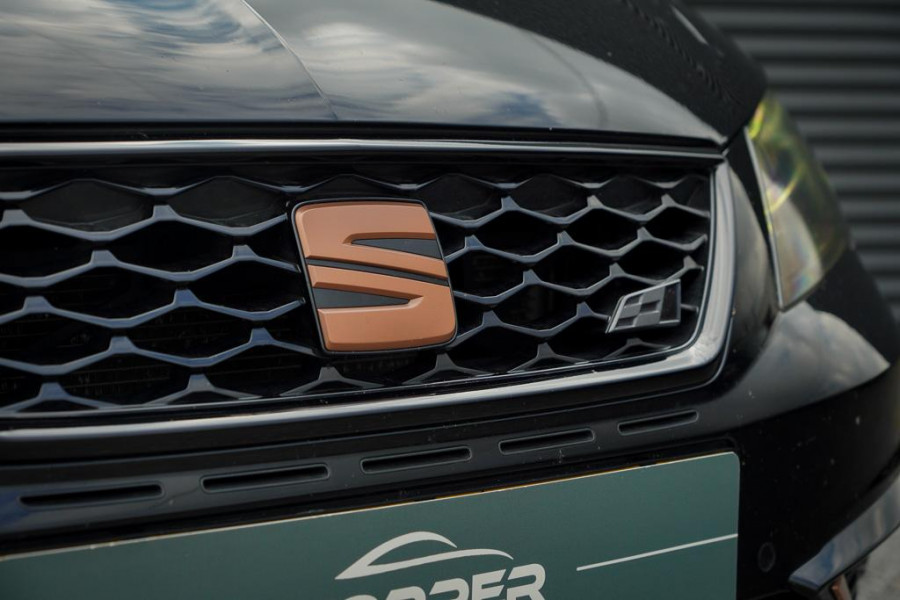 Seat León ST 2.0 TSI 4DRIVE CUPRA R Ultimate Edition / Pano / Carplay