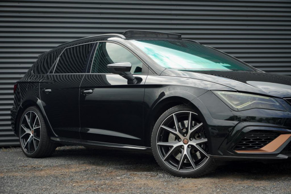 Seat León ST 2.0 TSI 4DRIVE CUPRA R Ultimate Edition / Pano / Carplay