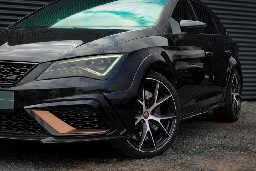 Seat León ST 2.0 TSI 4DRIVE CUPRA R Ultimate Edition / Pano / Carplay