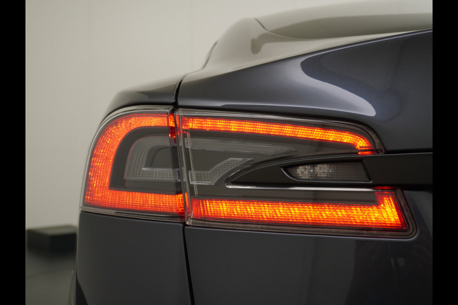 Tesla Model S 100D 100kwh accu 4wd 0-100 4.3sec. Leder Panoramadak Navi Ecc Led Adaptief Adap.Cruise Autopilot Luchtvering Premium Audio Carbon int. Lmv 21" Elek.Achterklep Wifi Verkeersbord detectie Dodehoek detector Keyless