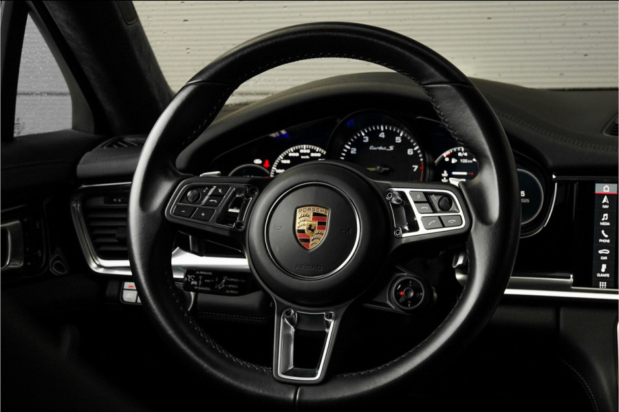 Porsche Panamera Sport Turismo 4.0 Turbo S E-Hybrid Pano Burmester Keramisch Sportstoelen