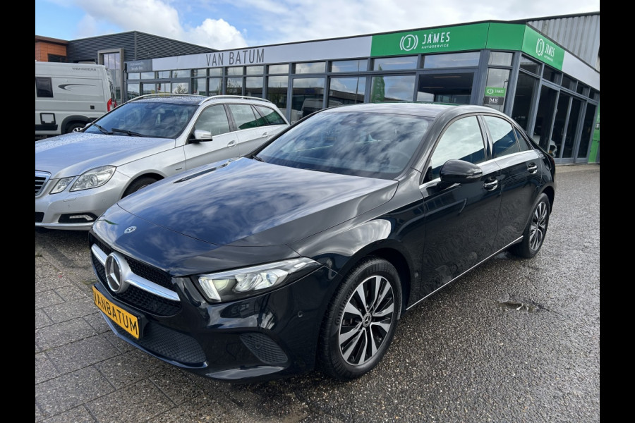 Mercedes-Benz A-Klasse 250 e Business Line