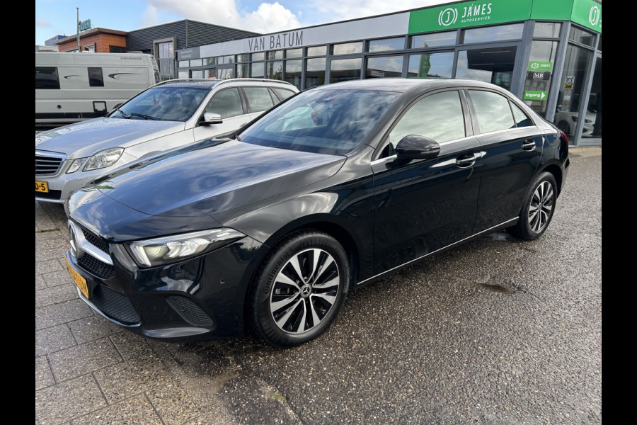 Mercedes-Benz A-Klasse 250 e Business Line