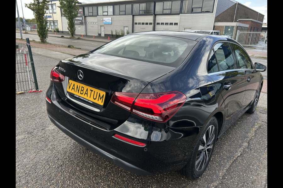 Mercedes-Benz A-Klasse 250 e Business Line