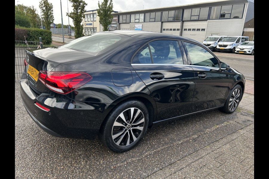 Mercedes-Benz A-Klasse 250 e Business Line