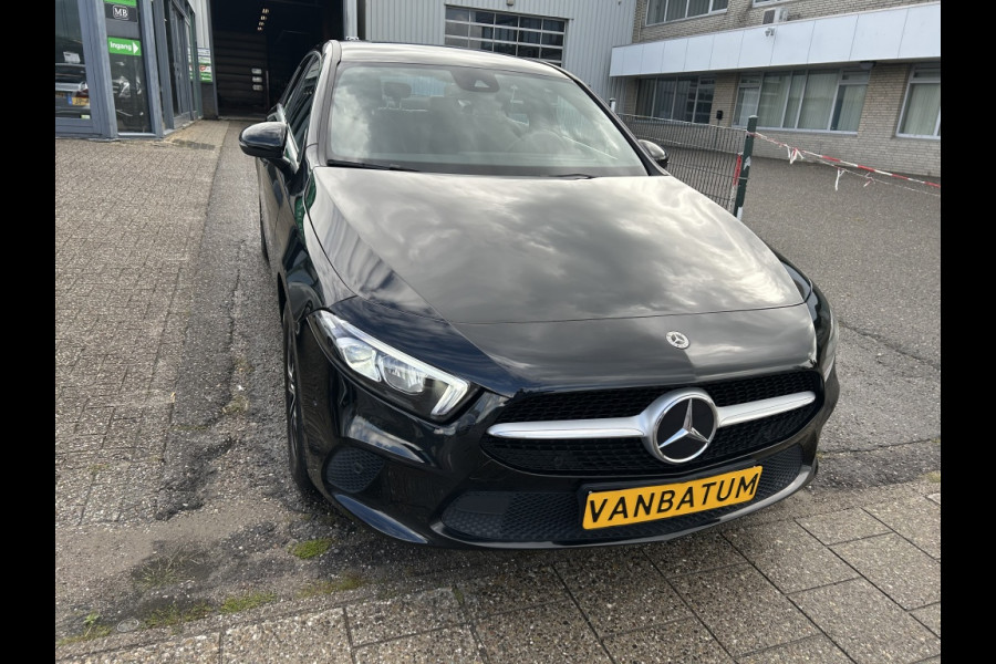 Mercedes-Benz A-Klasse 250 e Business Line