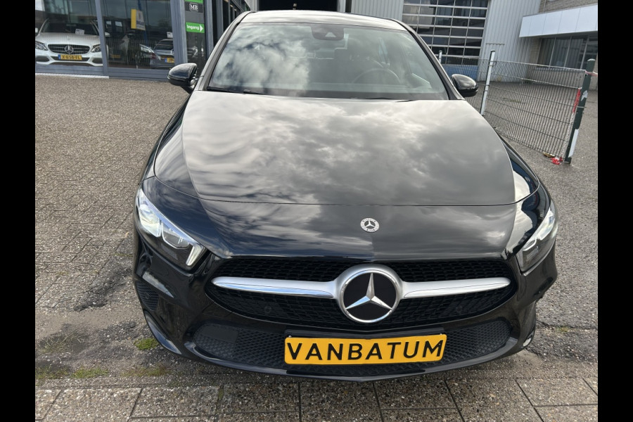 Mercedes-Benz A-Klasse 250 e Business Line