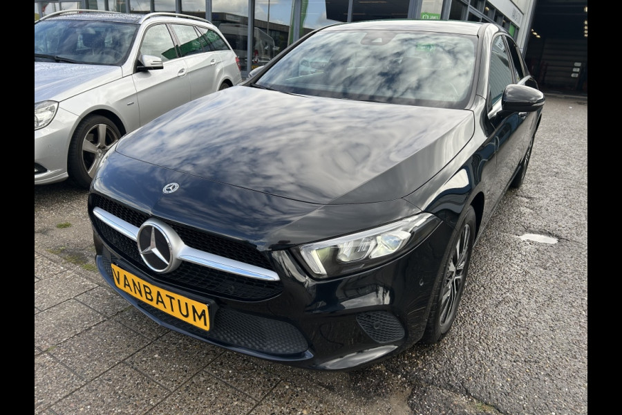 Mercedes-Benz A-Klasse 250 e Business Line