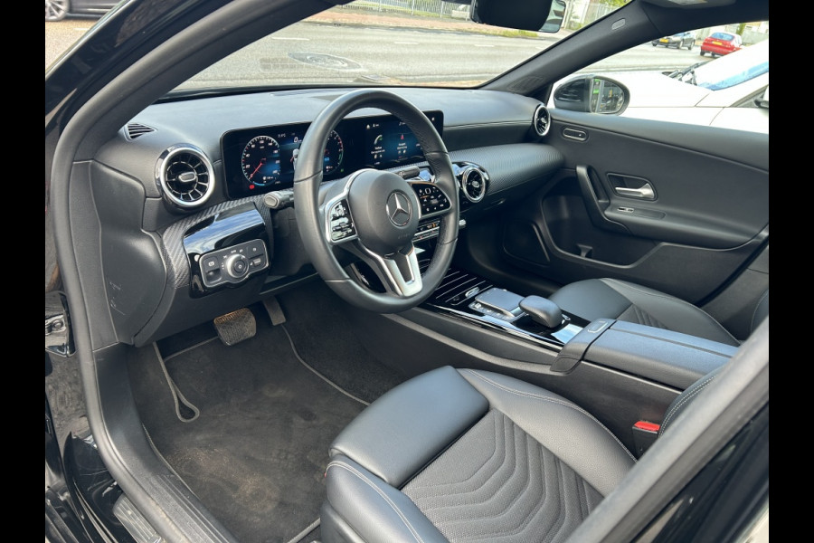 Mercedes-Benz A-Klasse 250 e Business Line
