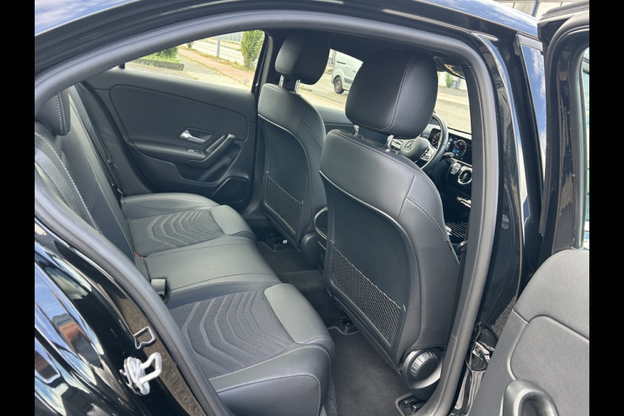 Mercedes-Benz A-Klasse 250 e Business Line