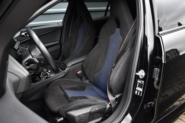 BMW 1 Serie 118i High Executive M Sport | M Sportstoelen | 18'' Velgen | Stoel + Stuurverwarming | Sfeerverlichting |