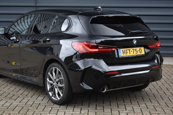 BMW 1 Serie 118i High Executive M Sport | M Sportstoelen | 18'' Velgen | Stoel + Stuurverwarming | Sfeerverlichting |