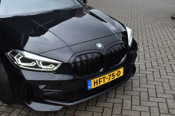 BMW 1 Serie 118i High Executive M Sport | M Sportstoelen | 18'' Velgen | Stoel + Stuurverwarming | Sfeerverlichting |