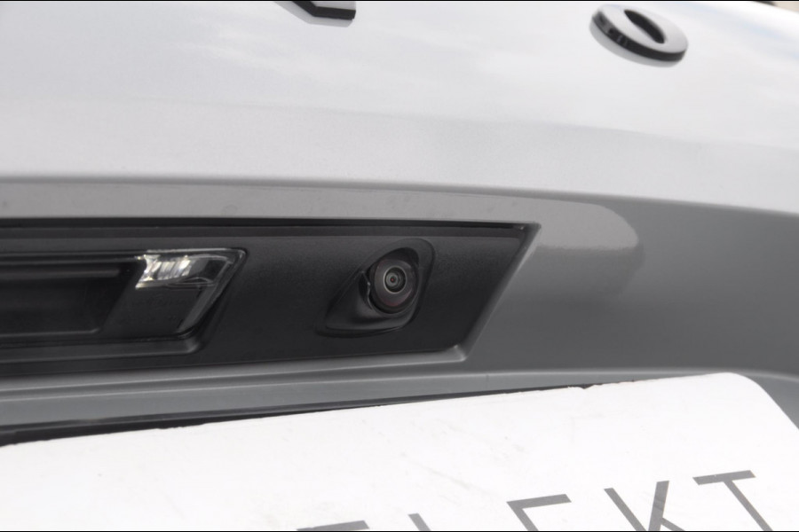 Volvo XC60 T6 350PK Facelift AWD Plus Black Edition Apple Carplay / Adaptive cruise control / Panorama dak / Sportstoelen / Elektrisch bedienbare bestuurderstoel met geheugen / Keyless Entry / Elektrische achterklep