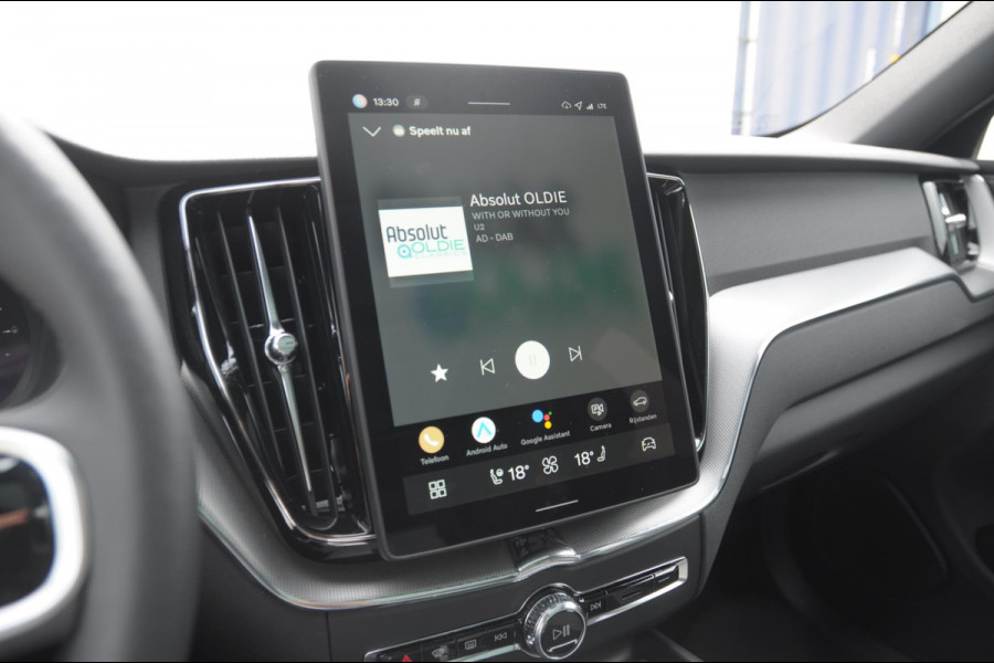 Volvo XC60 T6 350PK Facelift AWD Plus Black Edition Apple Carplay / Adaptive cruise control / Panorama dak / Sportstoelen / Elektrisch bedienbare bestuurderstoel met geheugen / Keyless Entry / Elektrische achterklep