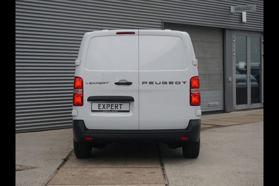 Peugeot e-Expert L2 75 kWh | 8 jaar garantie | Navi incl. Apple Carplay | camera | parkeersensoren voor & achter | dodehoekwaarschuwing | rijklaarprijs