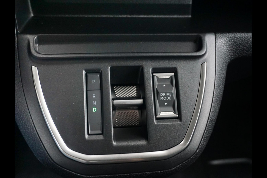 Peugeot e-Expert L2 75 kWh | 8 jaar garantie | Navi incl. Apple Carplay | camera | parkeersensoren voor & achter | dodehoekwaarschuwing | rijklaarprijs