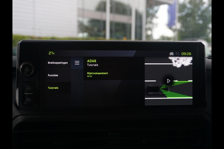 Peugeot e-Expert L2 75 kWh | 8 jaar garantie | Navi incl. Apple Carplay | camera | parkeersensoren voor & achter | dodehoekwaarschuwing | rijklaarprijs