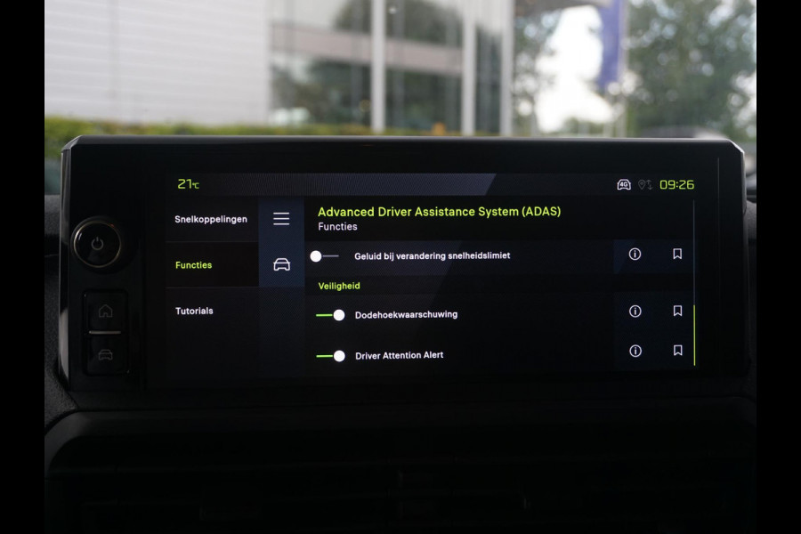 Peugeot e-Expert L2 75 kWh | 8 jaar garantie | Navi incl. Apple Carplay | camera | parkeersensoren voor & achter | dodehoekwaarschuwing | rijklaarprijs