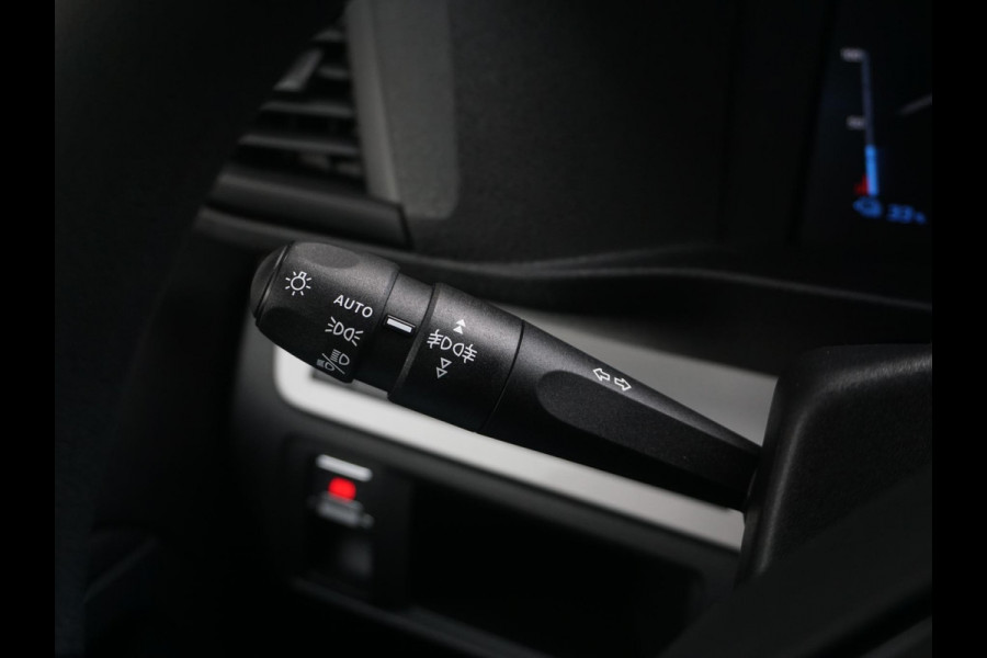 Peugeot e-Expert L2 75 kWh | 8 jaar garantie | Navi incl. Apple Carplay | camera | parkeersensoren voor & achter | dodehoekwaarschuwing | rijklaarprijs