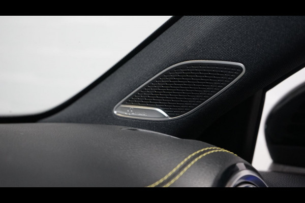 Mercedes-Benz A-Klasse A250 AMG Edition 1 AUTOMAAT-AMBIANCE-BURMESTER-CAMERA-KEYLESS-MBUX-MULTIBEAM-NAVIGATIE