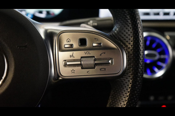 Mercedes-Benz A-Klasse A250 AMG Edition 1 AUTOMAAT-AMBIANCE-BURMESTER-CAMERA-KEYLESS-MBUX-MULTIBEAM-NAVIGATIE