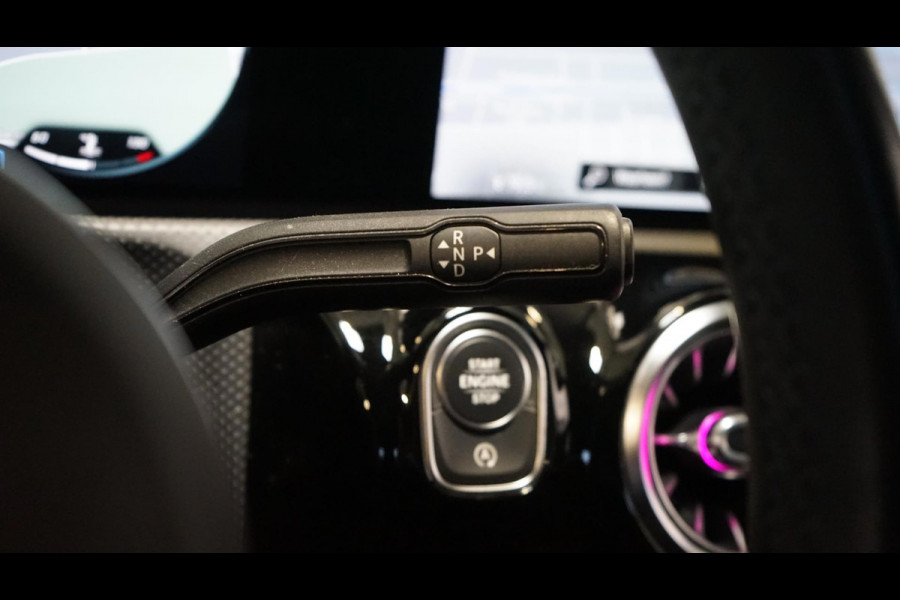 Mercedes-Benz A-Klasse A250 AMG Edition 1 AUTOMAAT-AMBIANCE-BURMESTER-CAMERA-KEYLESS-MBUX-MULTIBEAM-NAVIGATIE