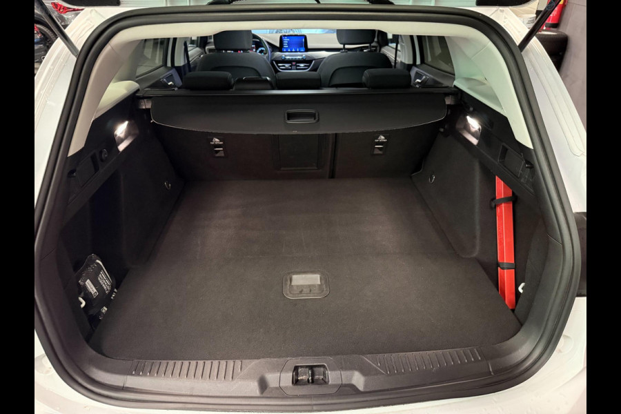 Ford Focus 1.0 ECOBOOST ACTIVE AUTOMAAT NAVI/DAB/CARPLAY/ECC/PDC/CRUISE///