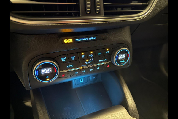 Ford Focus 1.0 ECOBOOST ACTIVE AUTOMAAT NAVI/DAB/CARPLAY/ECC/PDC/CRUISE///