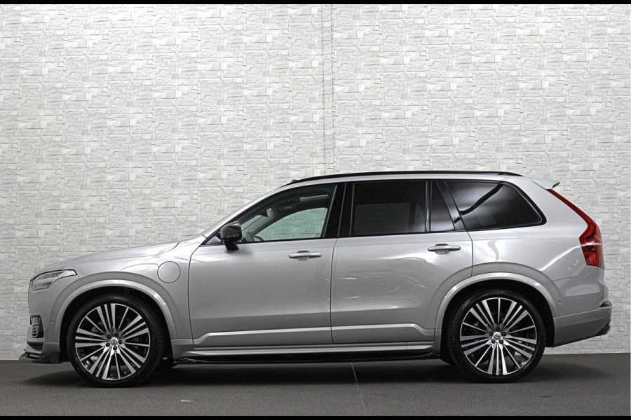 Volvo XC90 T8 R 455pk Long Range AWD Plus Dark | Luchtvering | Panorama | 360 Camera | Trekhaak | Pilot-Assist | ACC | Leder | Memory | Harman-Kardon | BLIS | Sportstoelen | Stoelverwarming V+A | Suurverwarming | Keyless-Entry | Standkachel | Full-LED | Zonwering | Getint Glas | Black-Optic | Draadloos Laden | Carplay |