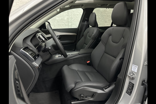 Volvo XC90 T8 R 455pk Long Range AWD Plus Dark | Luchtvering | Panorama | 360 Camera | Trekhaak | Pilot-Assist | ACC | Leder | Memory | Harman-Kardon | BLIS | Sportstoelen | Stoelverwarming V+A | Suurverwarming | Keyless-Entry | Standkachel | Full-LED | Zonwering | Getint Glas | Black-Optic | Draadloos Laden | Carplay |