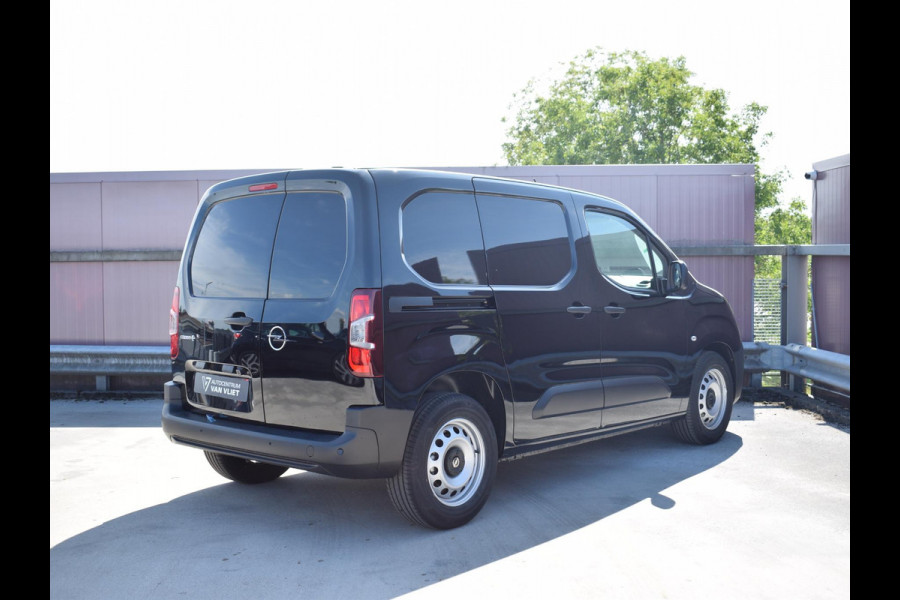 Opel Combo Electric 136 L1 50kWh | 8 JAAR GARANTIE | BETIMMERING | CAMERA + SENSOREN | NAVIGATIE