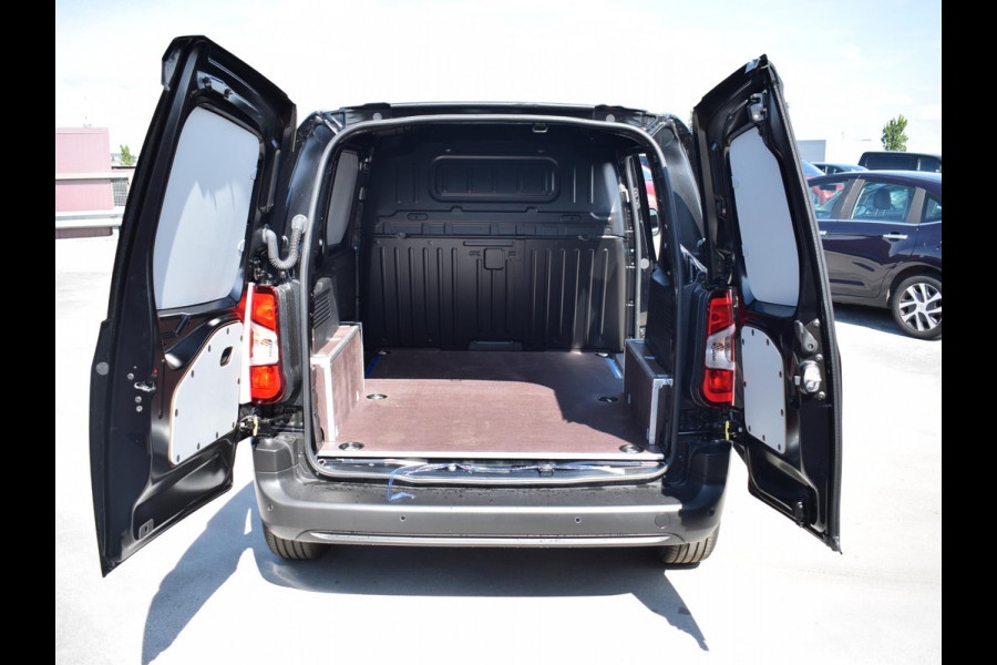 Opel Combo Electric 136 L1 50kWh | 8 JAAR GARANTIE | BETIMMERING | CAMERA + SENSOREN | NAVIGATIE