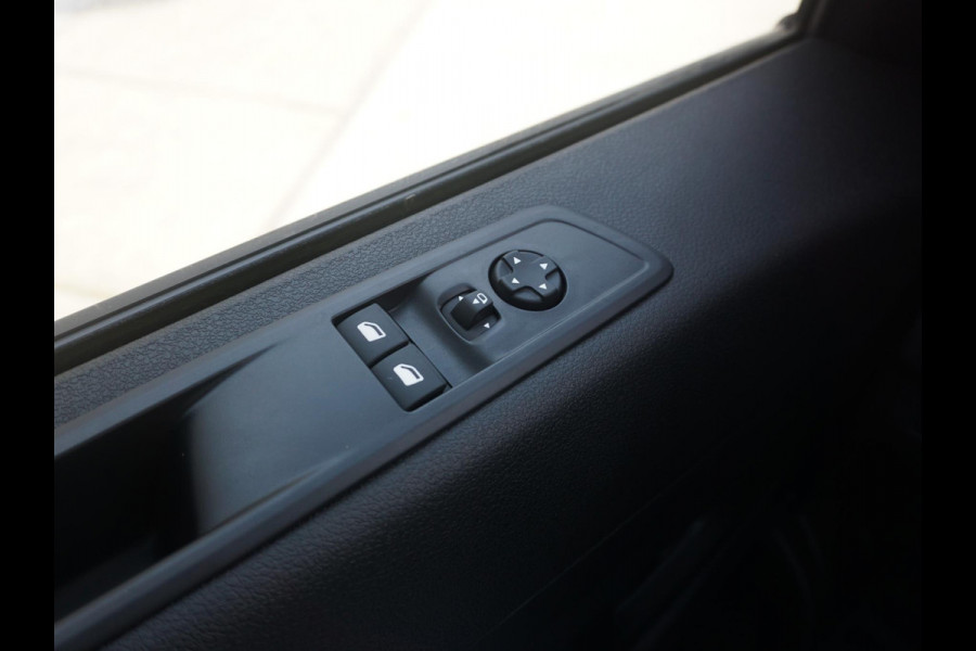 Fiat E-Scudo L3 75 kWh | Navi incl. Apple Carplay | camera | parkeersensoren voor & achter | dodehoekwaarschuwing | laadruimtebetimmering | rijklaarprijs