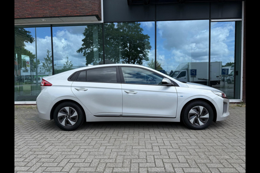 Hyundai IONIQ 1.6 GDi i-Motion - Automaat - Camera - Media - Parkeerhulp